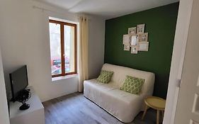 Paisible Maison De Village Avec Terrasse